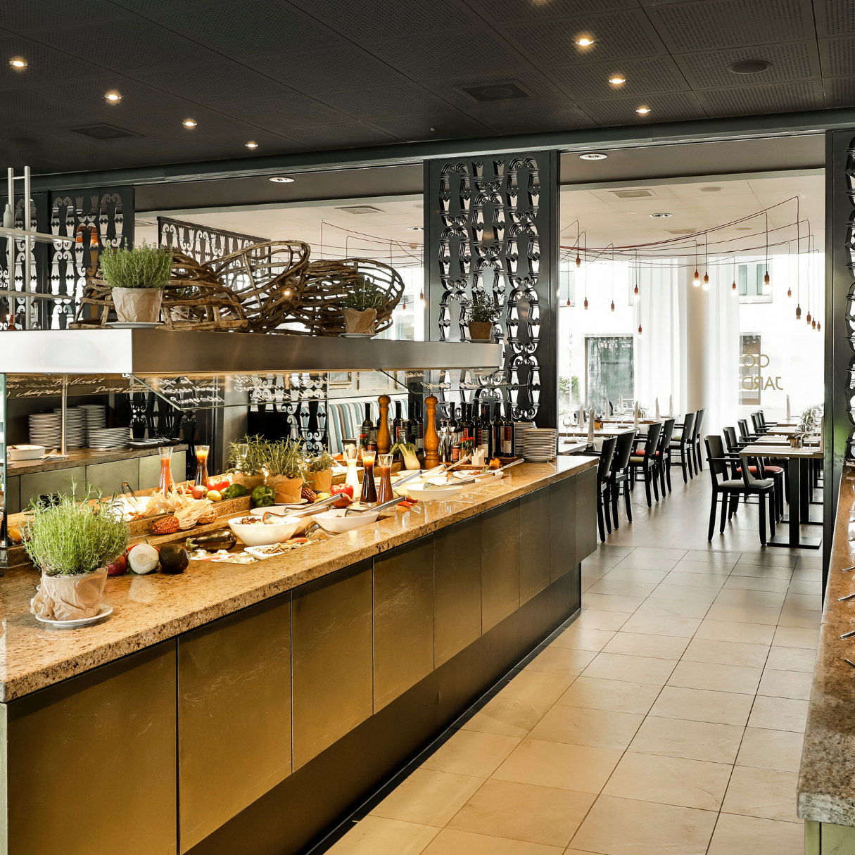 Restaurant mit Frühstücksbuffet