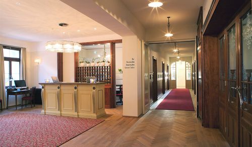 Elegante Lobby im Jugendstil