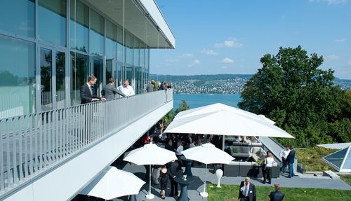 Terrasse mit Blick auf den Zürichsee
